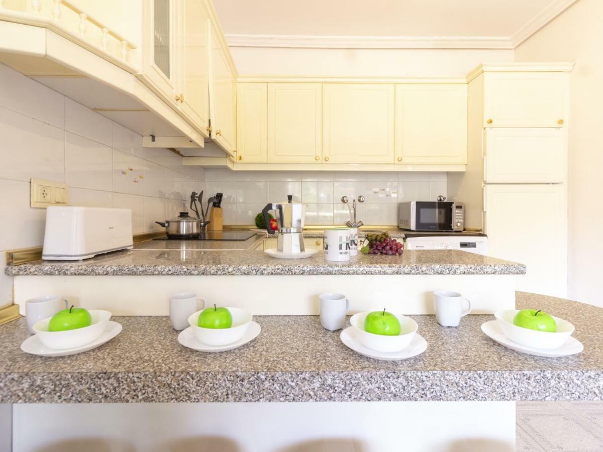 Homes & Go Albeniz Basic La Pineda Ngoại thất bức ảnh