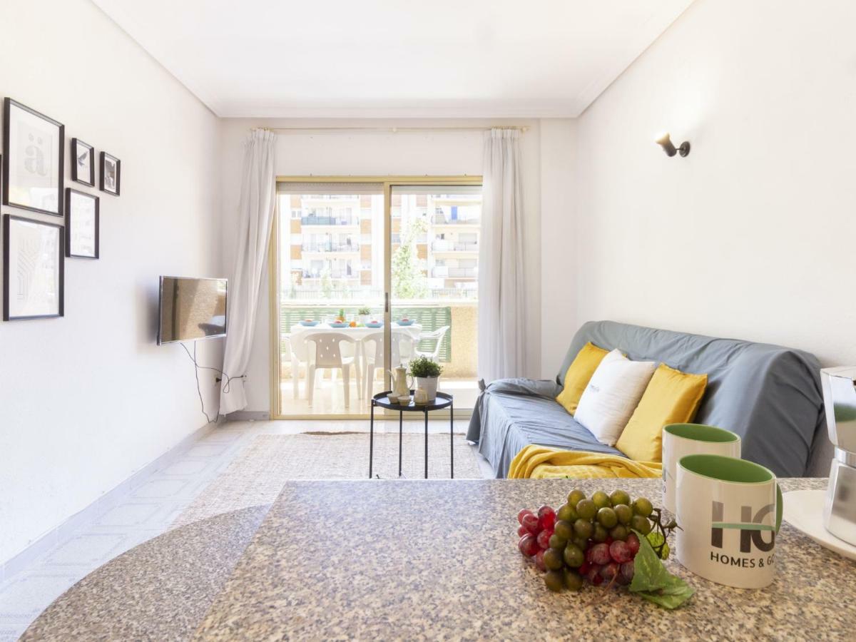 Homes & Go Albeniz Basic La Pineda Ngoại thất bức ảnh