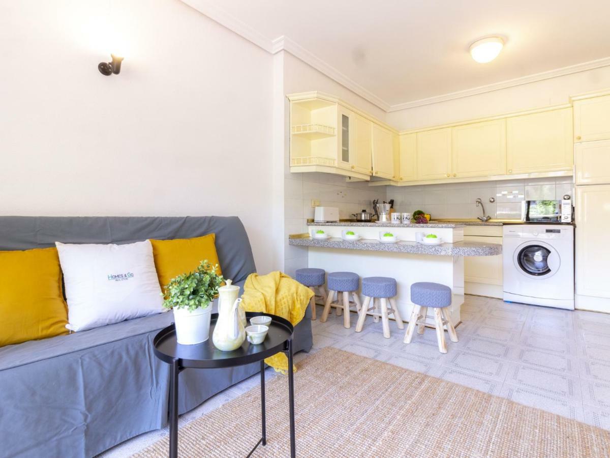 Homes & Go Albeniz Basic La Pineda Ngoại thất bức ảnh